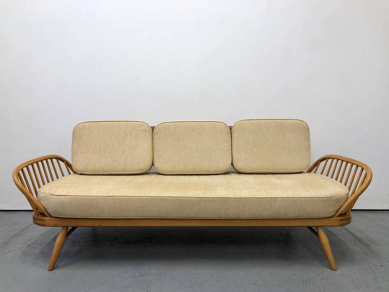 Vintage 1960s Ercol Blonde Studio Sofa / Day Bed. Danish Retro Mid