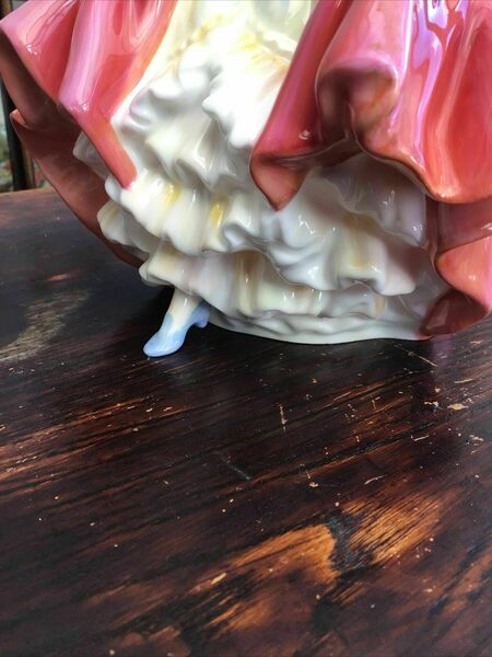 1957 Royal Doulton Figurine Hn2229 Southern Belle 8 Tall | Royal